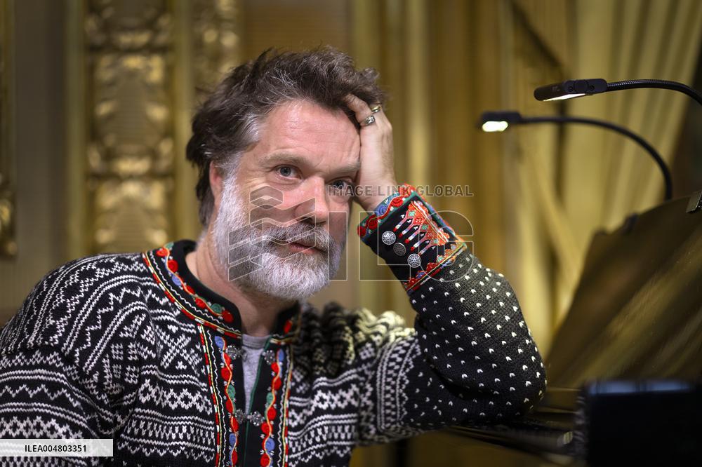 RUFUS WAINWRIGHT AT THE OPERA