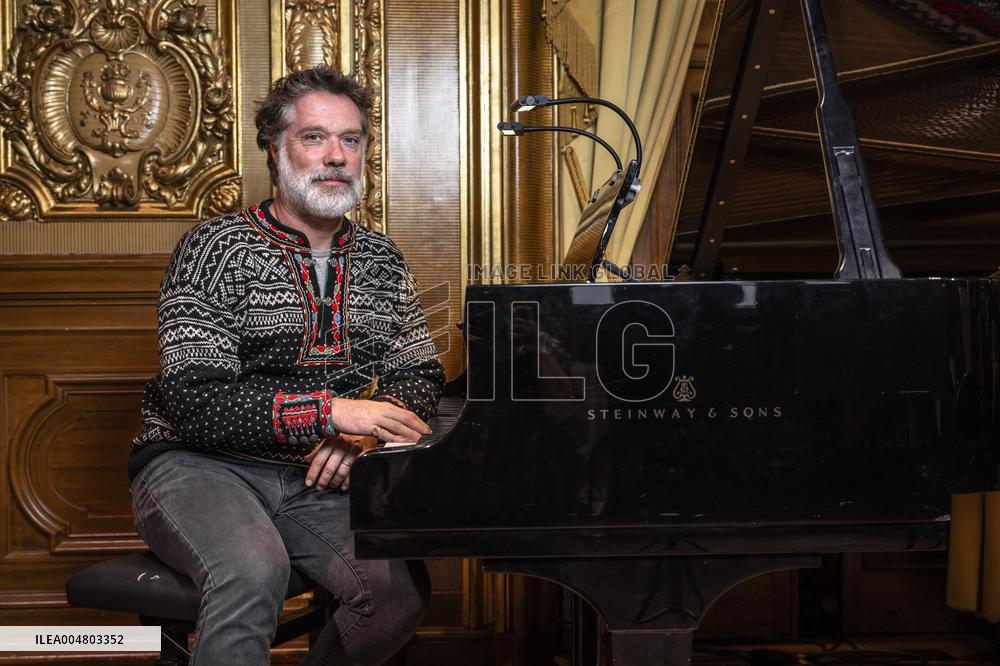 RUFUS WAINWRIGHT AT THE OPERA