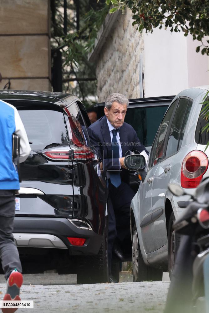 Sarkozy Returns Home After Being Informed On His Imprisonment - Paris