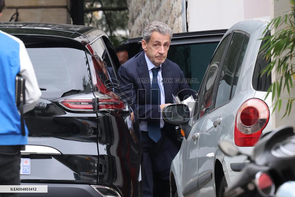 Sarkozy Returns Home After Being Informed On His Imprisonment - Paris