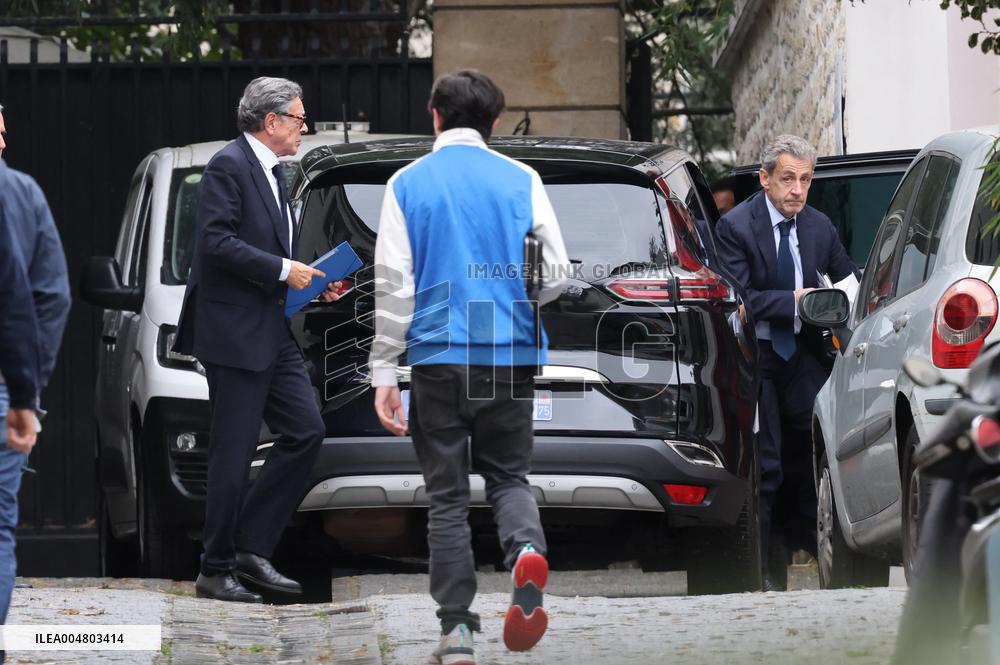 Sarkozy Returns Home After Being Informed On His Imprisonment - Paris