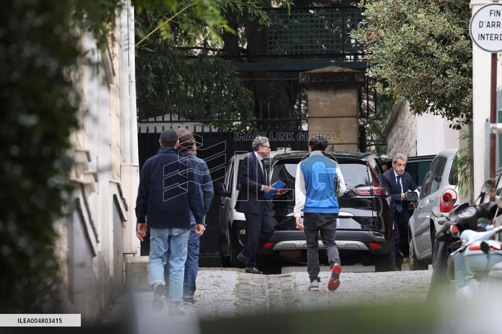 Sarkozy Returns Home After Being Informed On His Imprisonment - Paris