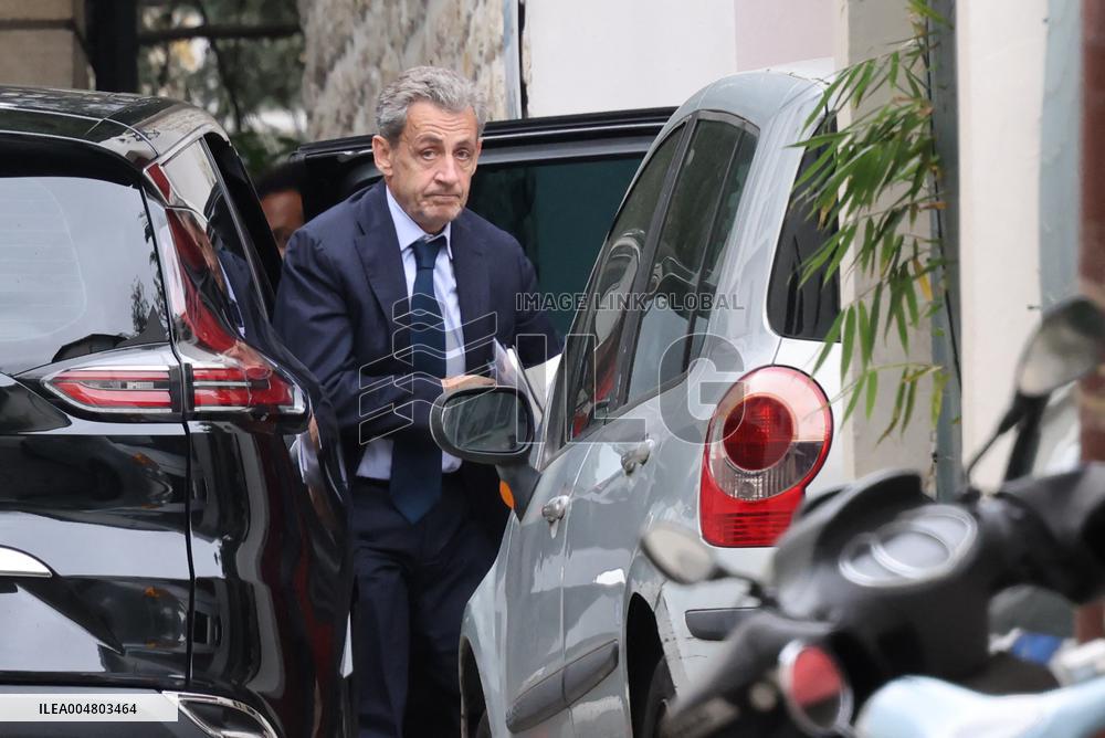 Sarkozy Returns Home After Being Informed On His Imprisonment - Paris