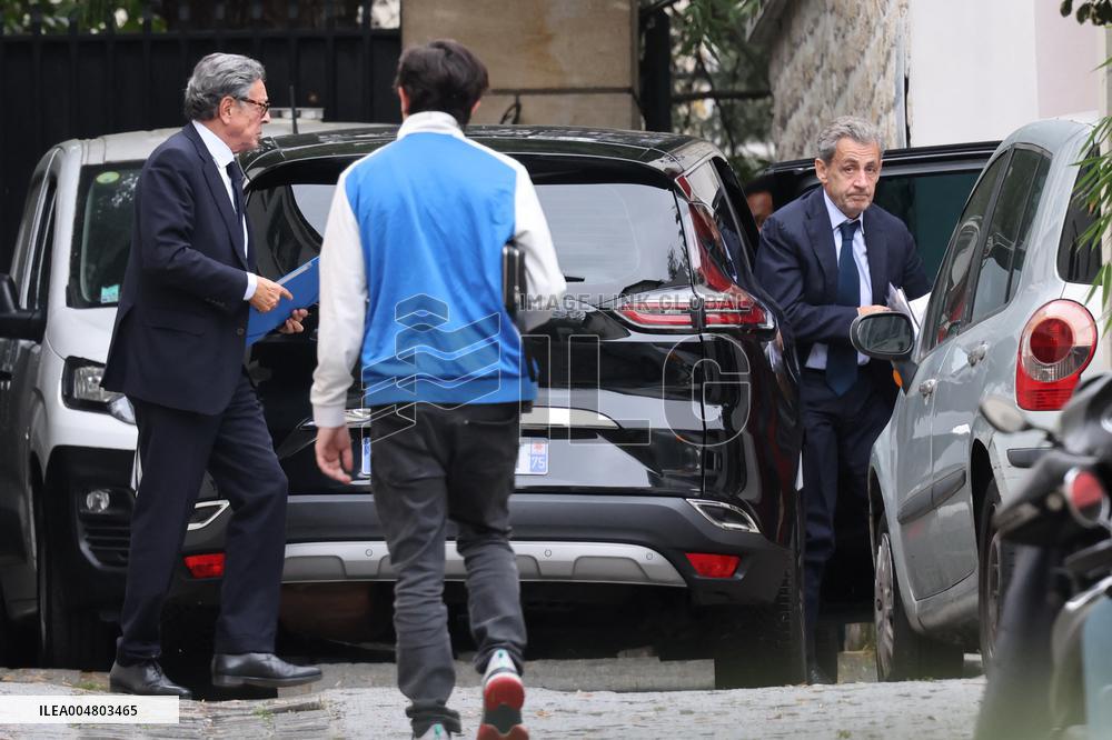 Sarkozy Returns Home After Being Informed On His Imprisonment - Paris