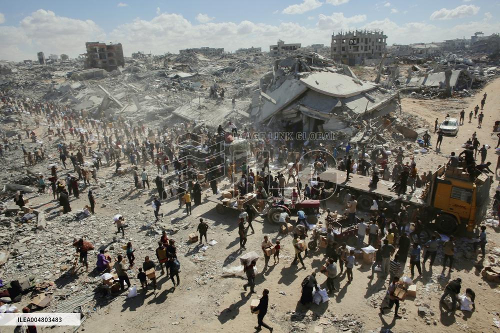 Aid Enters Khan Yunis - Palestine