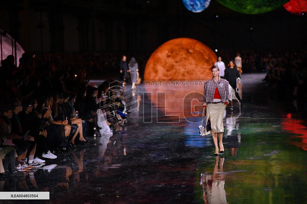 PFW - Kendra Spears Models For Chanel