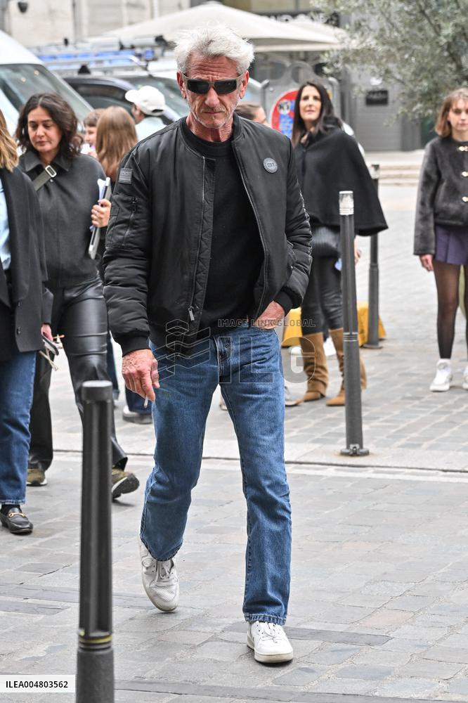 17th Lumiere Film Festival Sean Penn Masterclass Outside Arrival