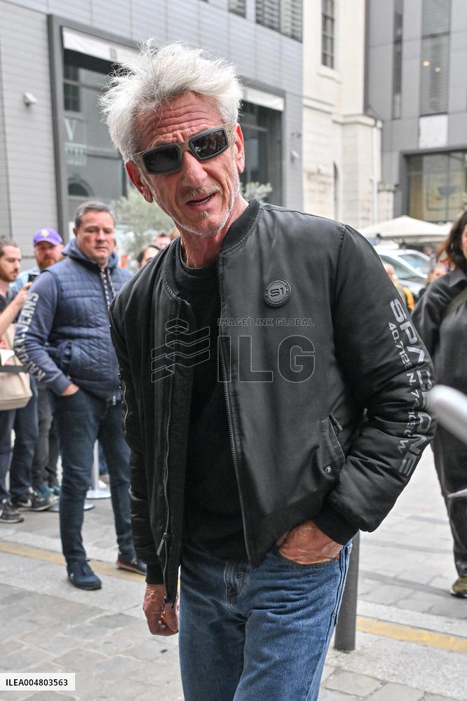 17th Lumiere Film Festival Sean Penn Masterclass Outside Arrival