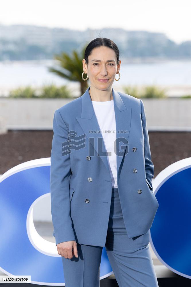 Mipcom 2025 - The Miniature Wife Photocall - Cannes
