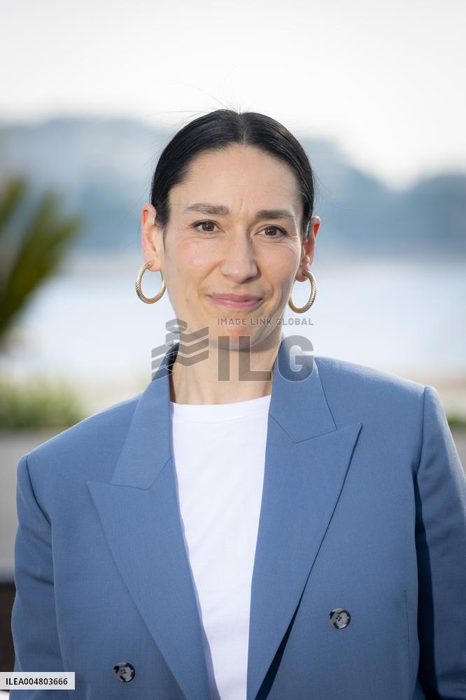 Mipcom 2025 - The Miniature Wife Photocall - Cannes