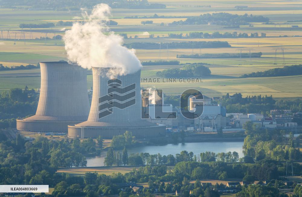 Illustration - Nuclear Power Plants