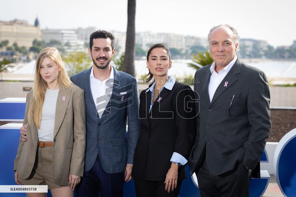 Mipcom 2025 - Live Elevator Pitch Photocall - Cannes