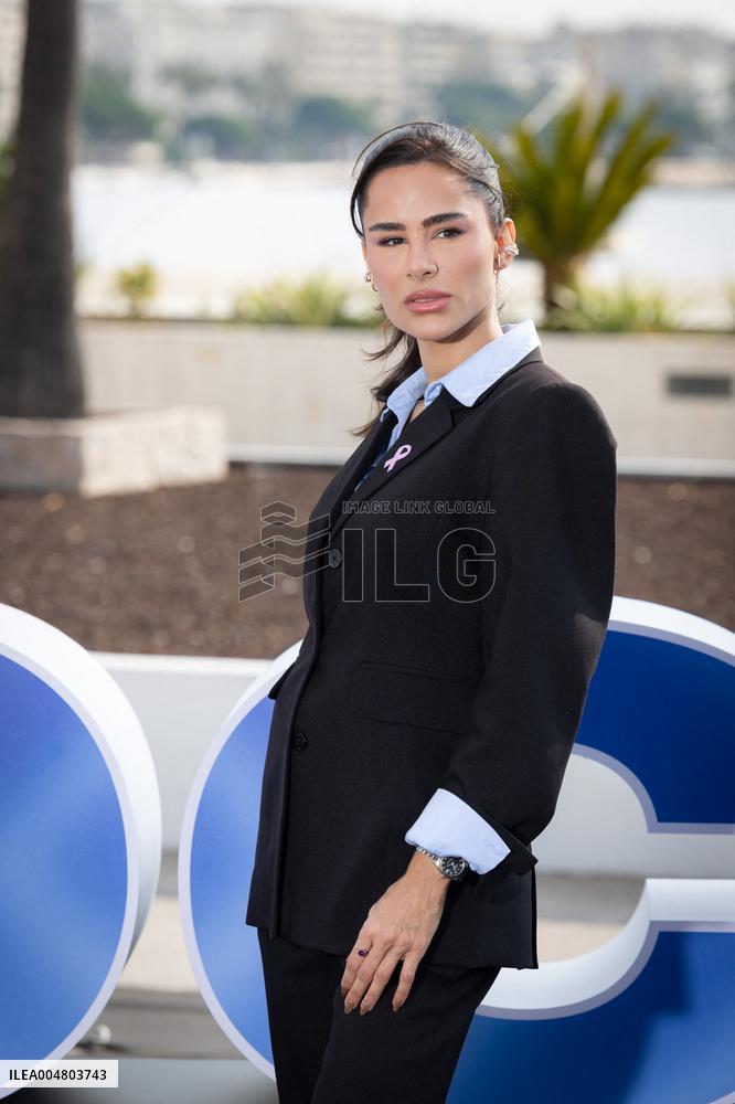 Mipcom 2025 - Live Elevator Pitch Photocall - Cannes