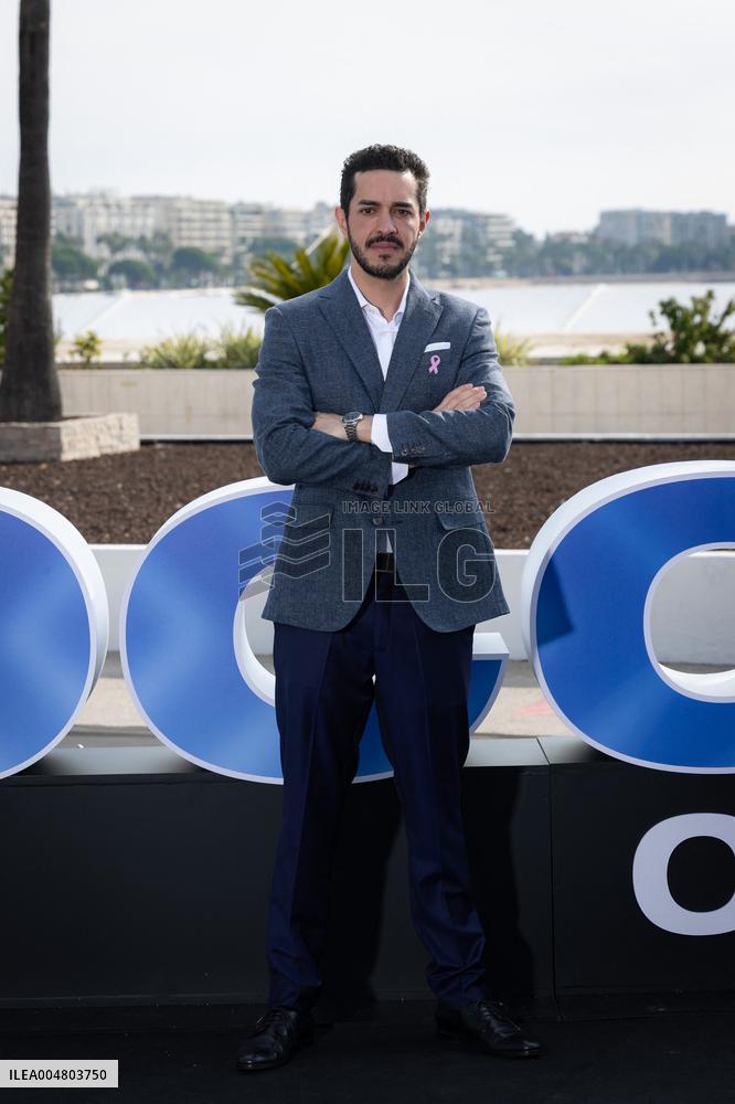 Mipcom 2025 - Live Elevator Pitch Photocall - Cannes