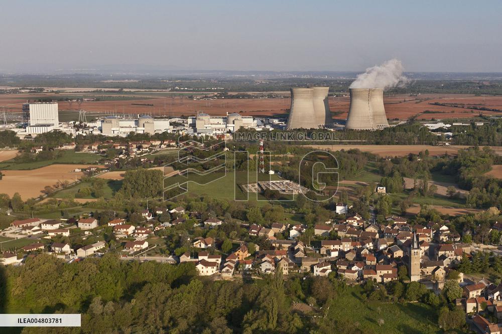 Illustration - Nuclear Power Plants