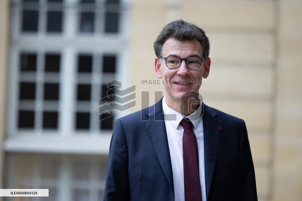 Meeting of newly-appointed ministers at Matignon - Paris