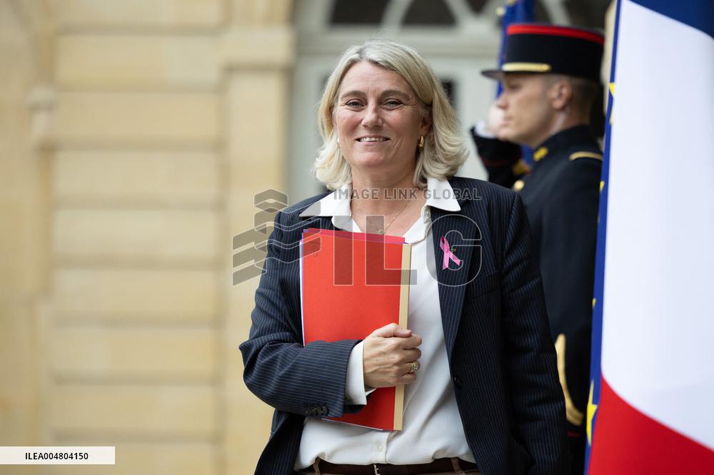 Meeting of newly-appointed ministers at Matignon - Paris