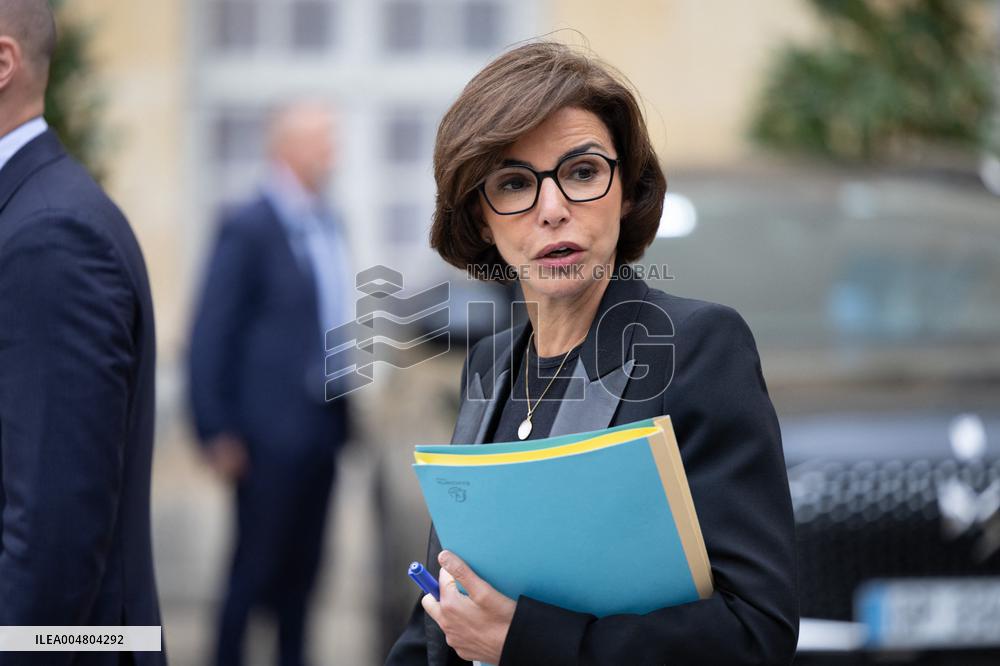 Meeting of newly-appointed ministers at Matignon - Paris