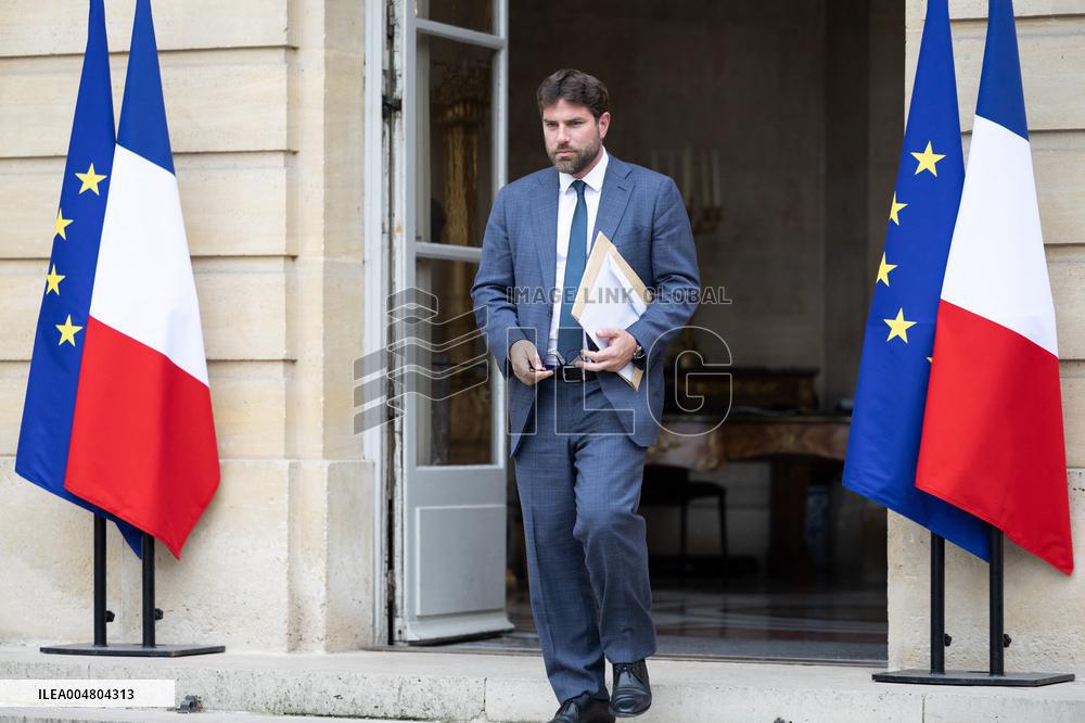 Meeting of newly-appointed ministers at Matignon - Paris