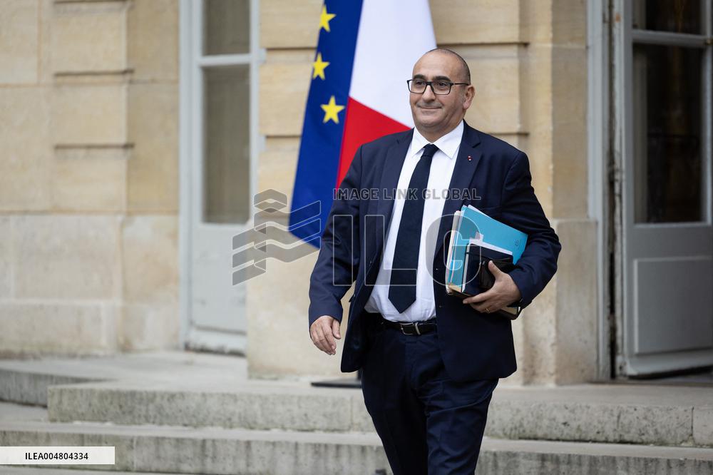 Meeting of newly-appointed ministers at Matignon - Paris