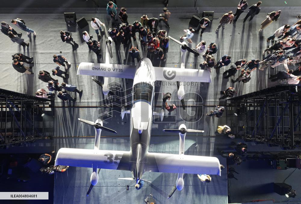 EHang Intelligent eVTOL VT35