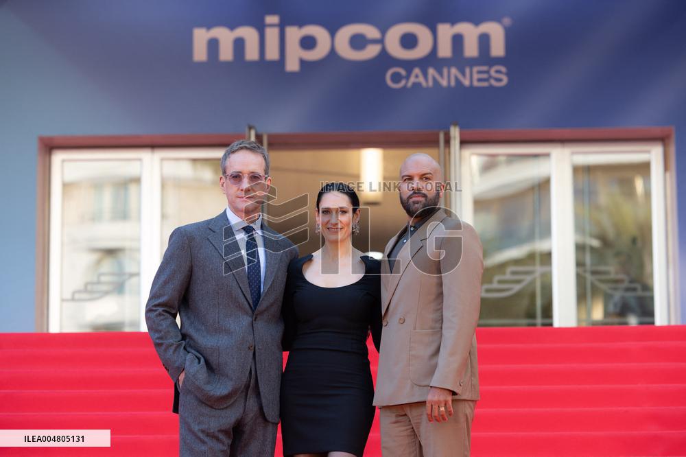 Mipcom 2025 - The Miniature Wife Photocall