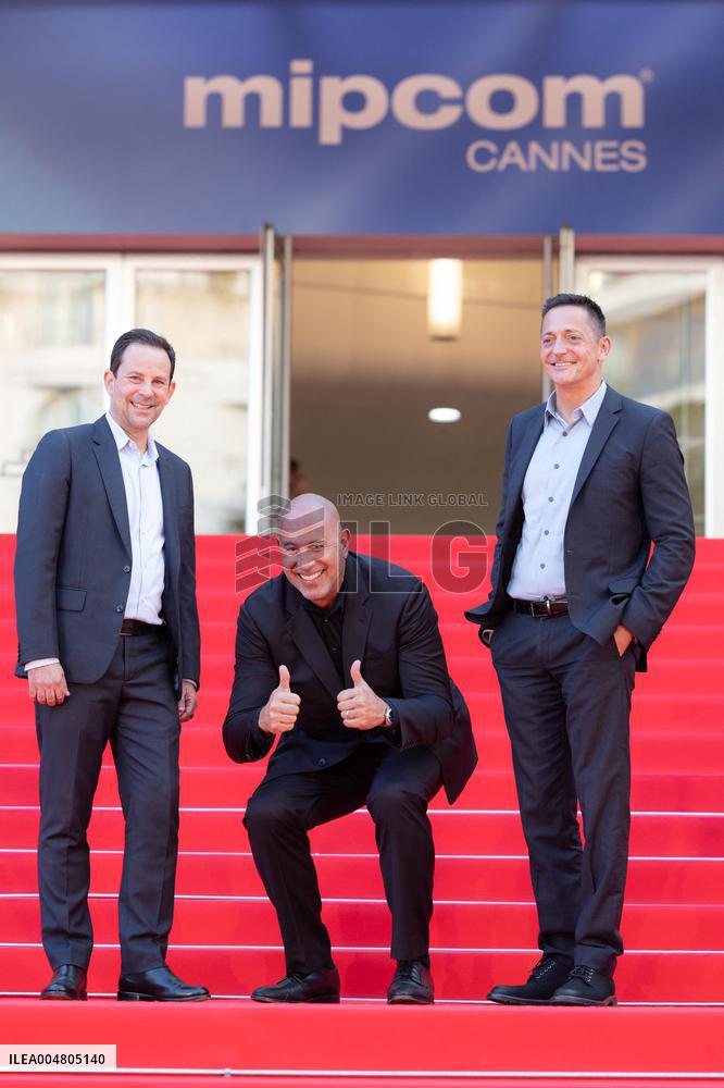 Mipcom 2025 - The Miniature Wife Photocall