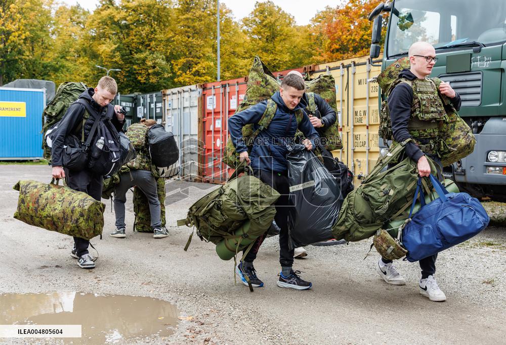 Conscript service in the Defence Forces