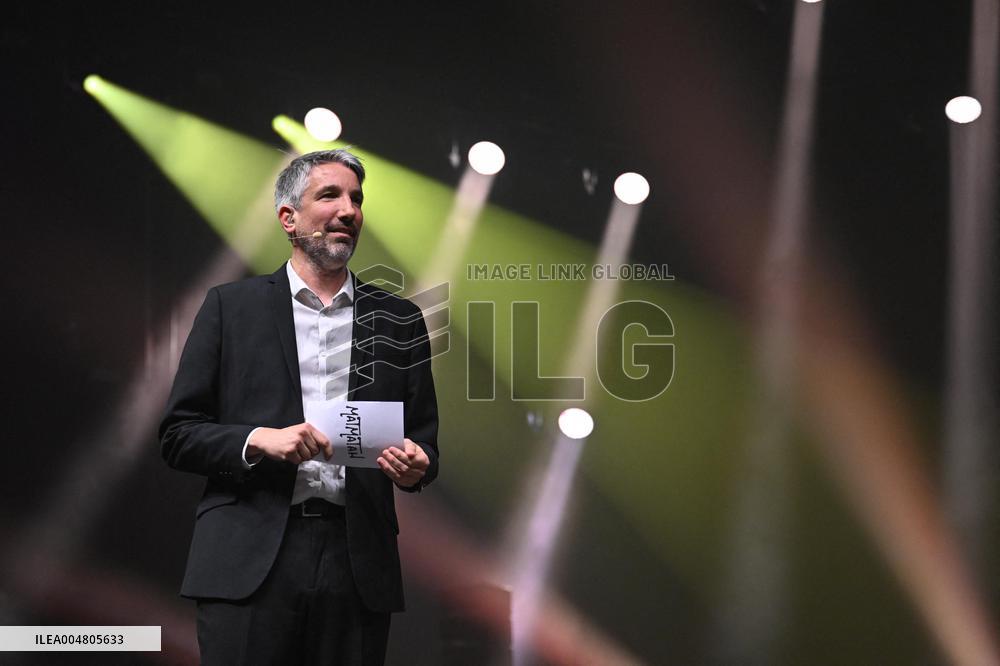 Comedy Show Opens For Matmatah - Paris