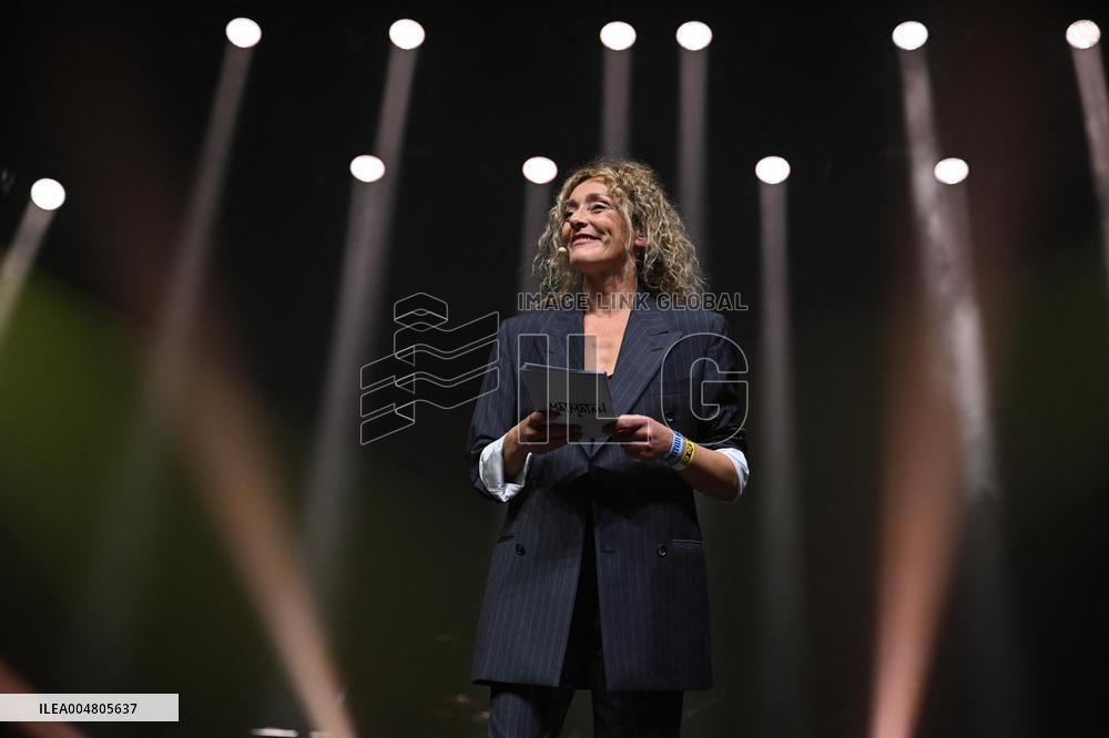 Comedy Show Opens For Matmatah - Paris