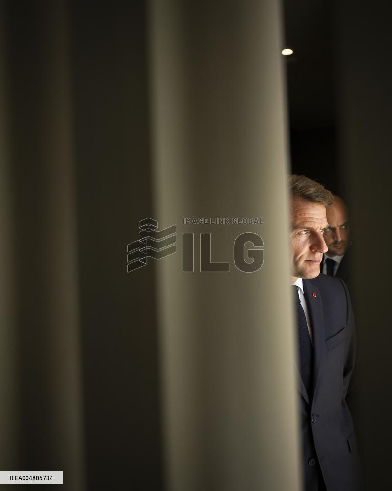 French President Macron Waits for Palestinian President Mahmoud Abbas at the Gaza Peace Summit - Sharm el-Sheikh