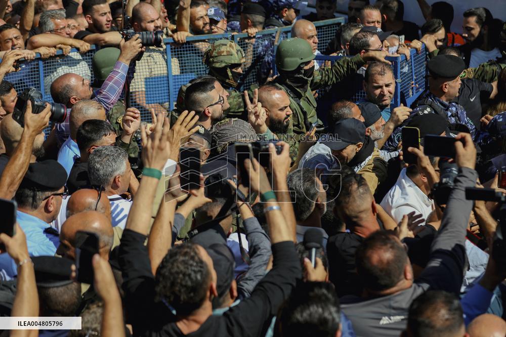 Prisoner-hostage Swap and Ceasefire deal Between Israel And Hamas