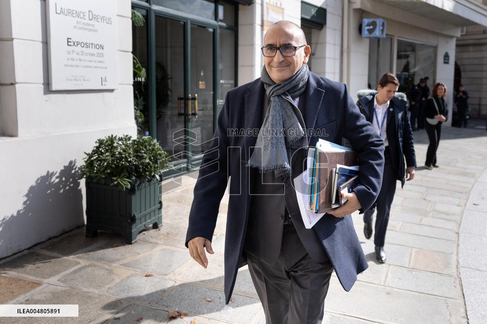 Ministers leaves the Elysee Palace for the Council of Ministers - Paris AJ
