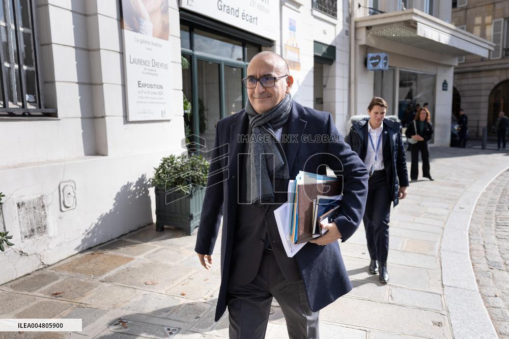 Ministers leaves the Elysee Palace for the Council of Ministers - Paris AJ