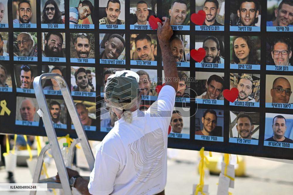 Hostage Square The Day After The Return Of The Hamas Hostages - Tel-Aviv