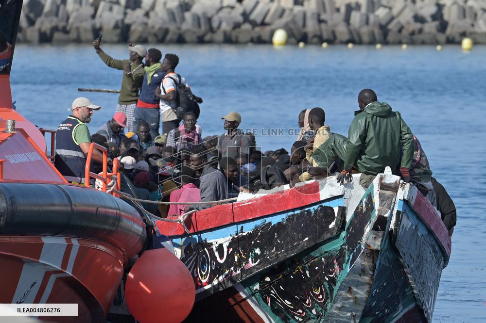 A Cayuco With 230 People Rescued In El Hierro - Spain