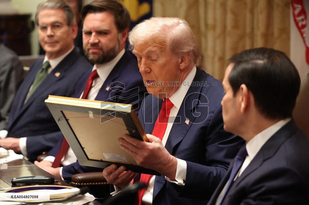 Trump Hosts a bilateral lunch with President Javier Gerardo Milei of Argentina