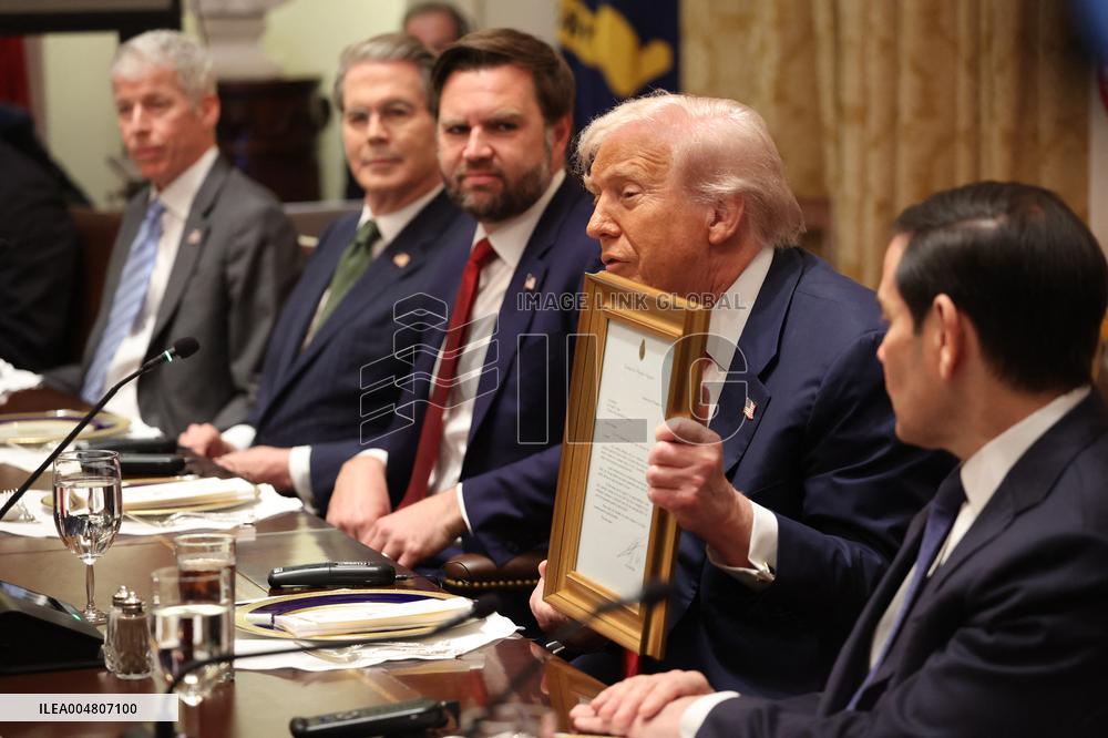 Trump Hosts a bilateral lunch with President Javier Gerardo Milei of Argentina