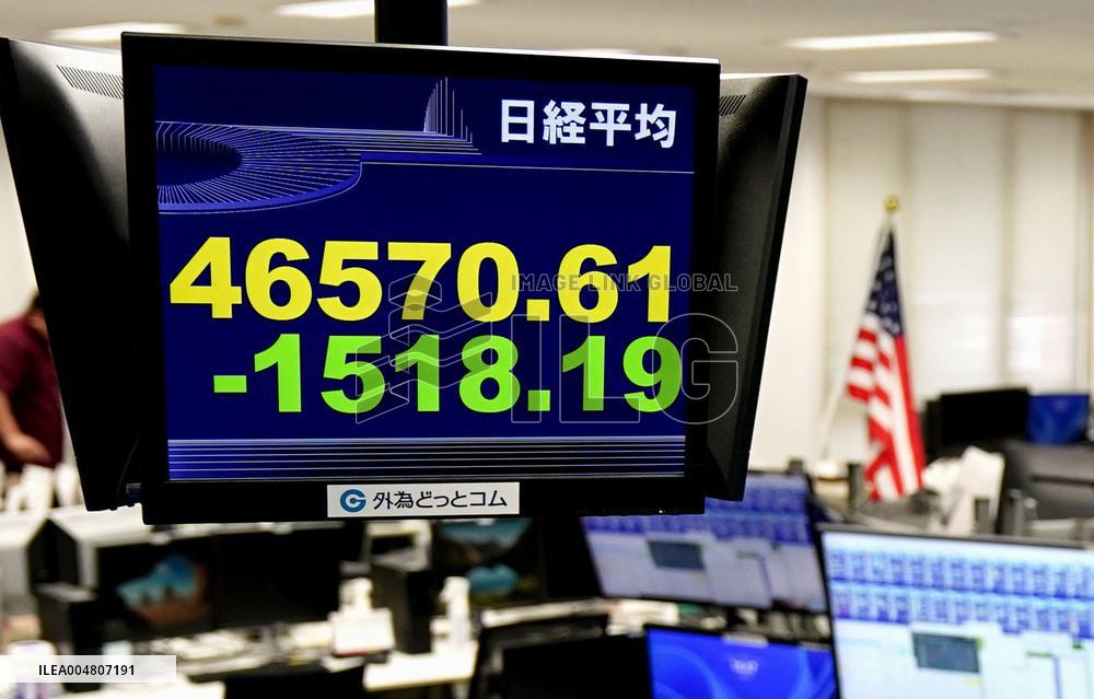 Tokyo stocks tumble