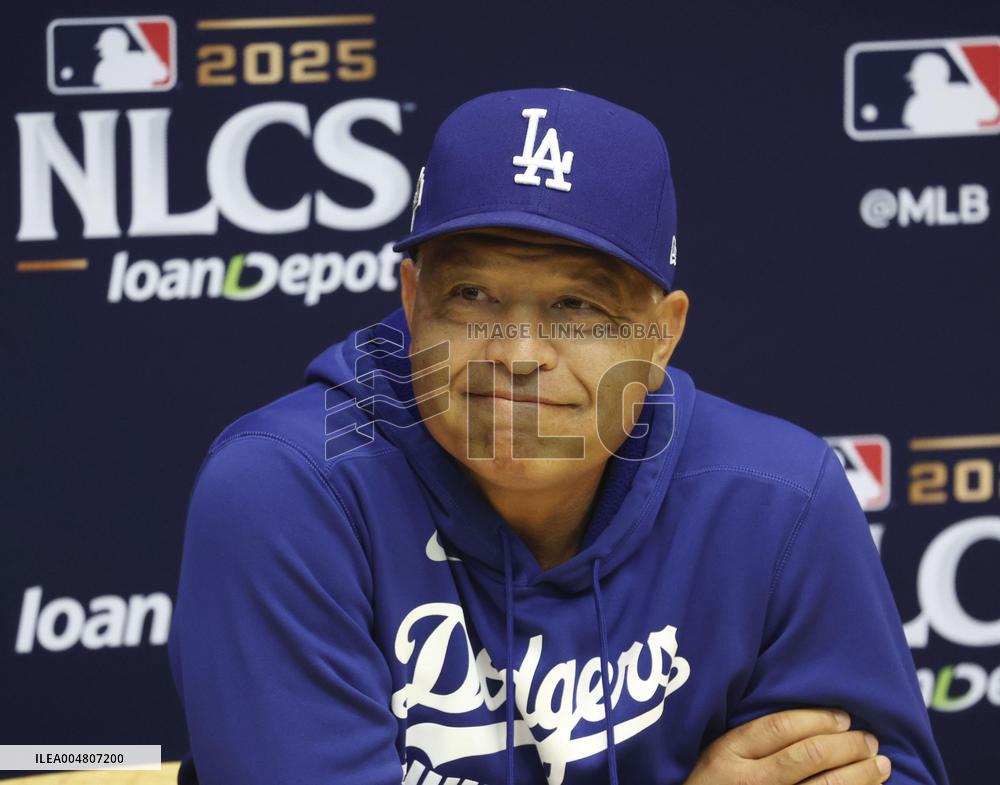 Baseball: Championship Series between Dodgers and Brewers