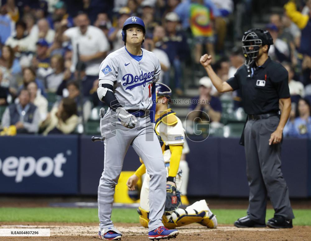 Baseball: Championship Series between Dodgers and Brewers