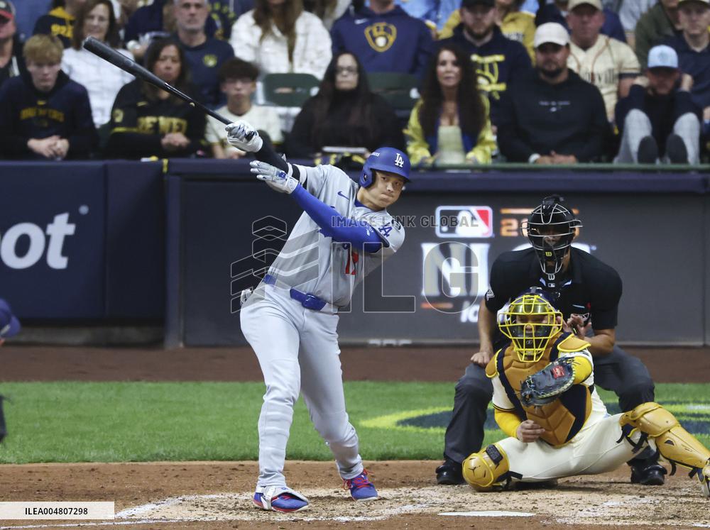 Baseball: Championship Series between Dodgers and Brewers