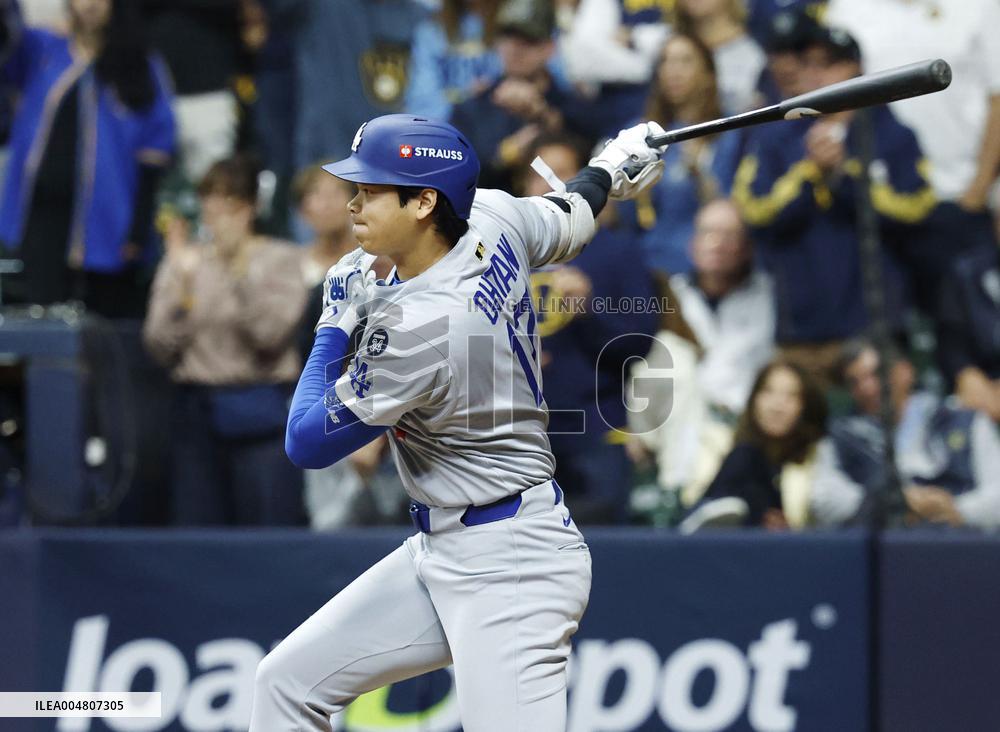 Baseball: Championship Series between Dodgers and Brewers