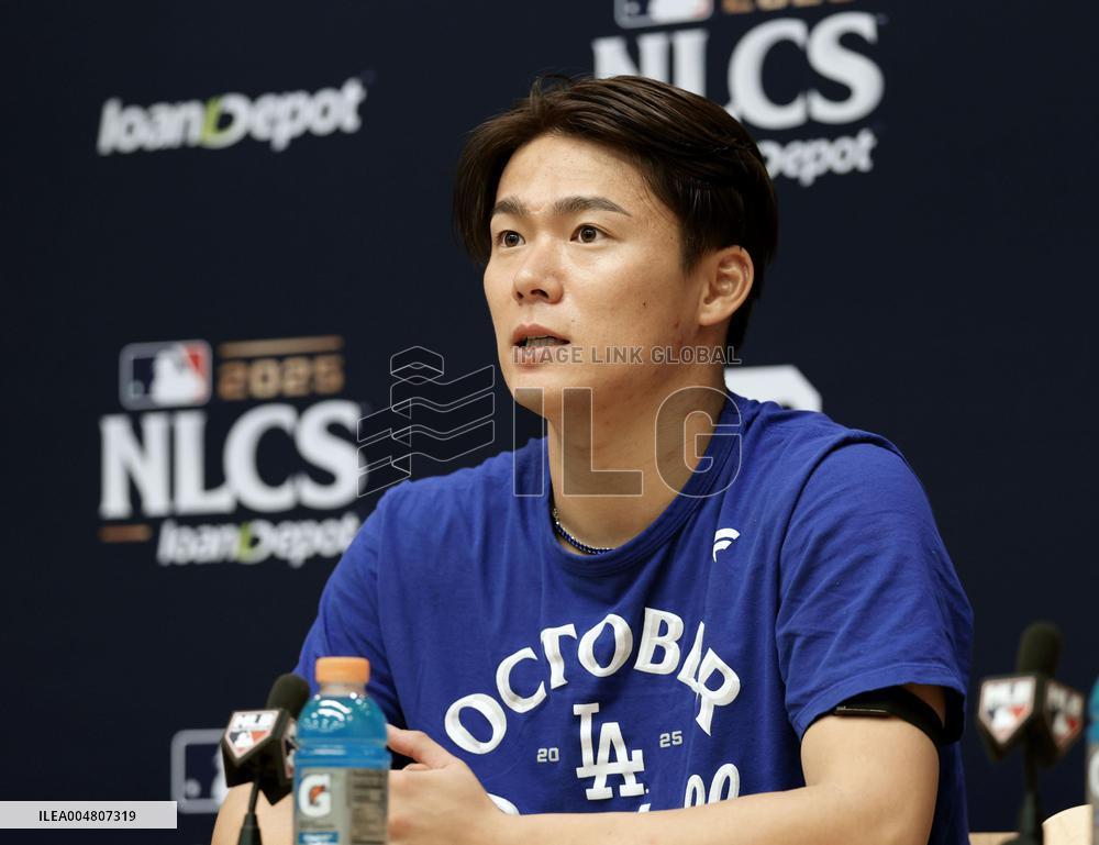 Baseball: Championship Series between Dodgers and Brewers