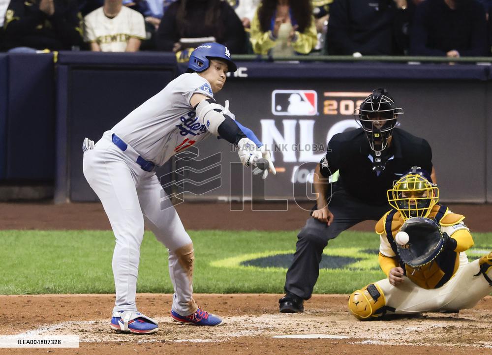 Baseball: Championship Series between Dodgers and Brewers