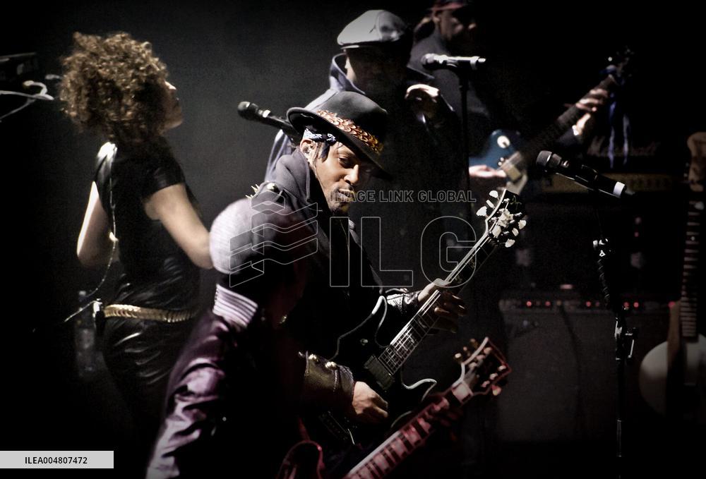 D´ANGELO IN STOCKHOLM