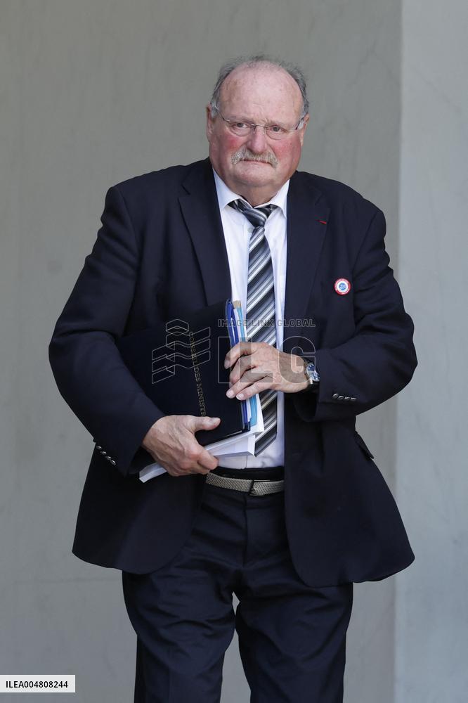 First Weekly Cabinet Meeting Of French Prime Minister Lecornu - Paris