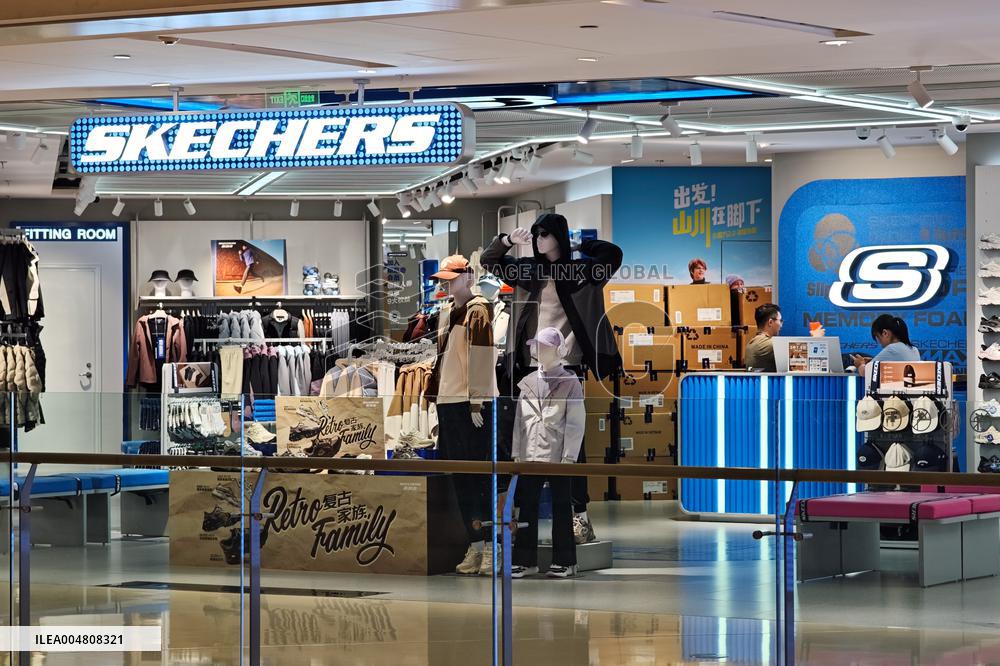 SKECHERS Store