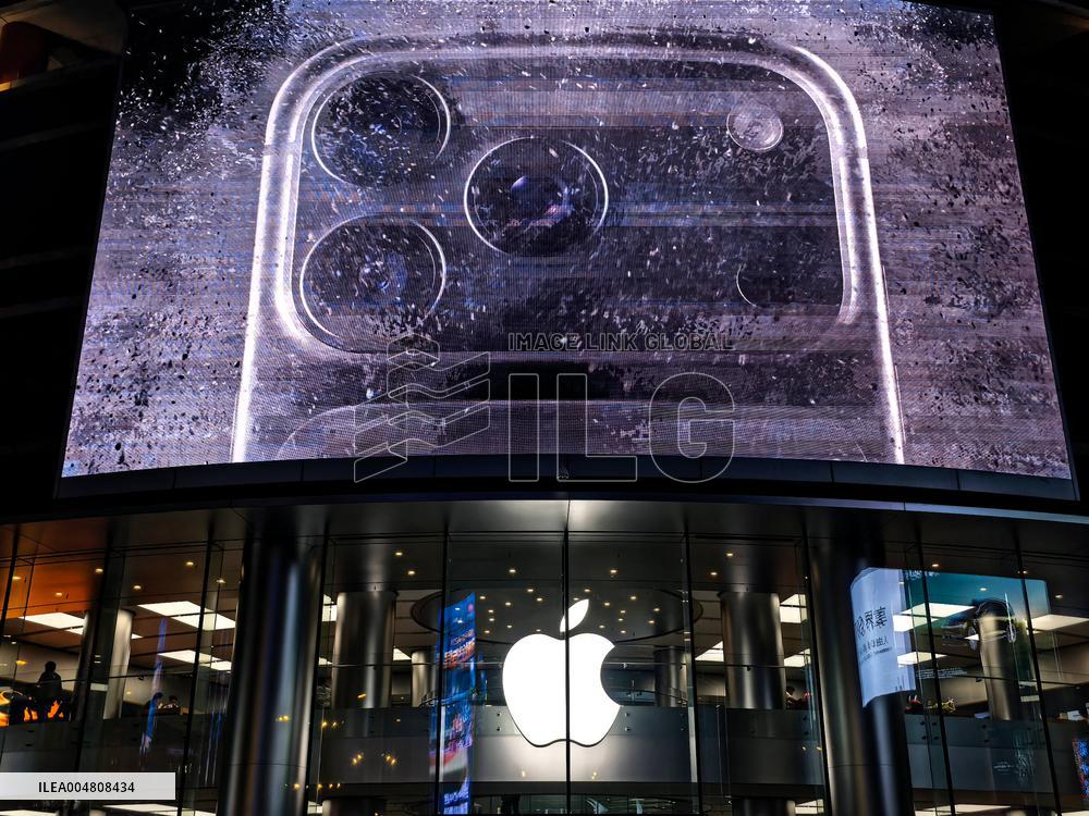 Apple Store in Beijing