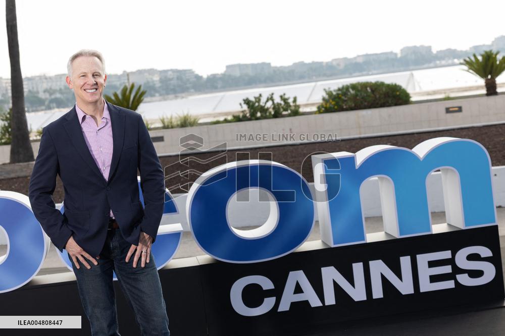 Mipcom - Dhar Mann Studios Photocall